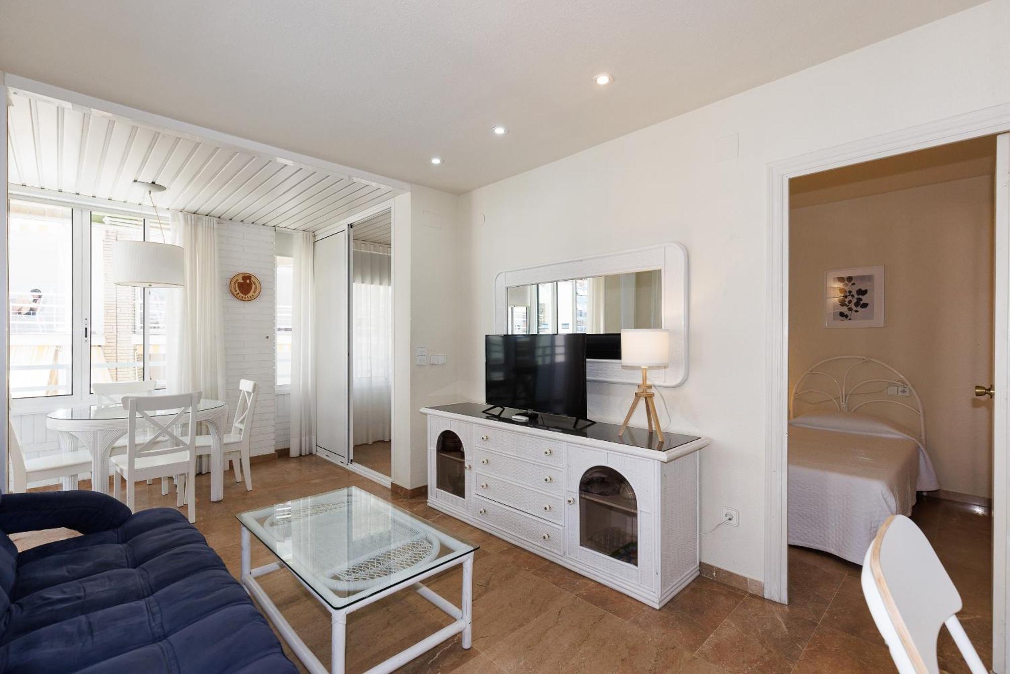 Uhc Center Apartments 살루 외부 사진