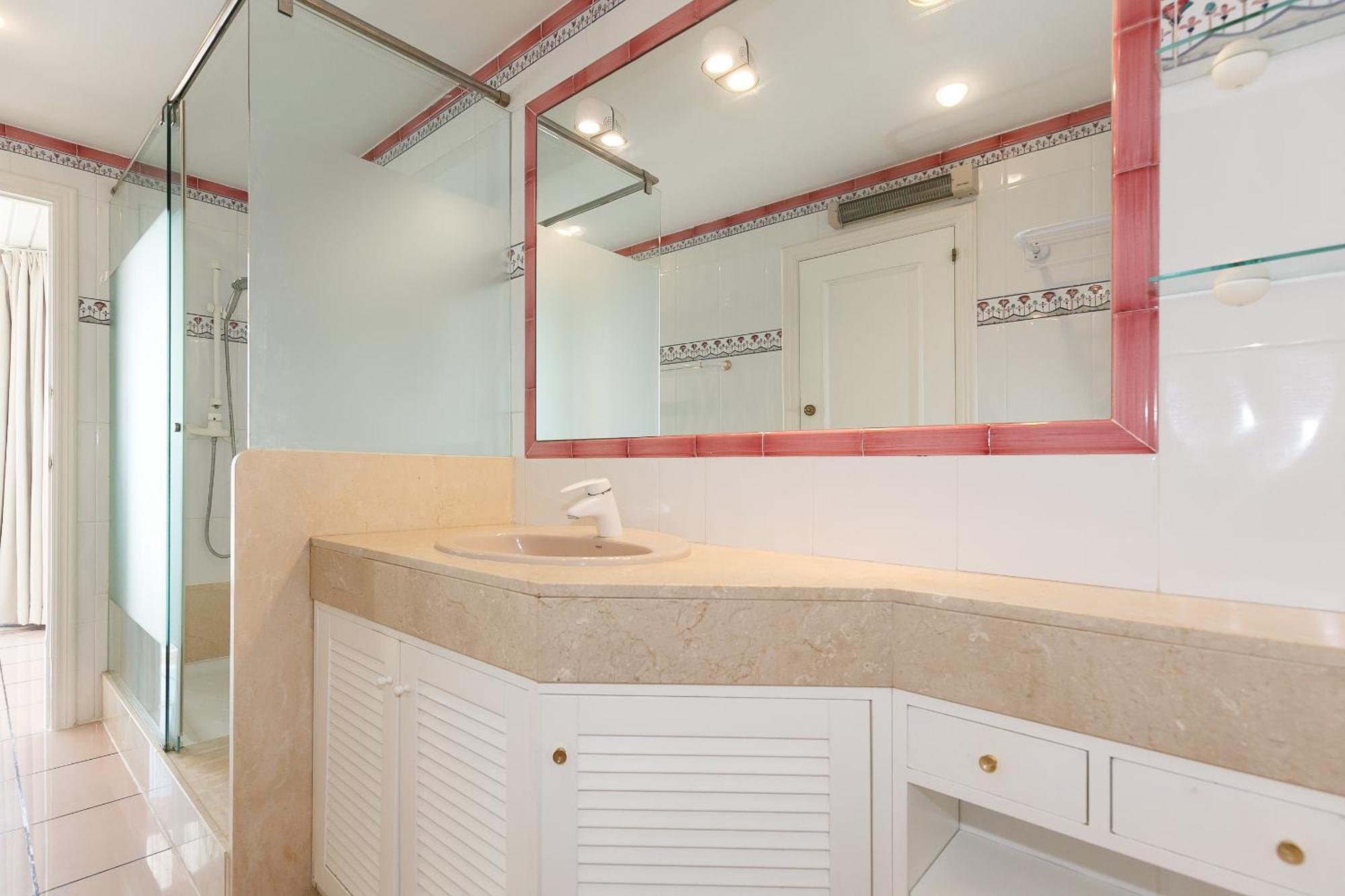 Uhc Center Apartments 살루 객실 사진