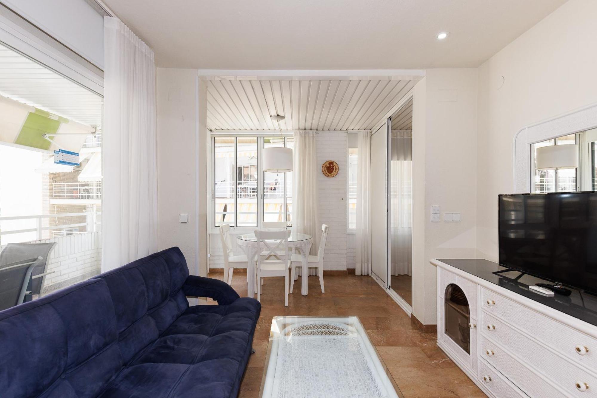 Uhc Center Apartments 살루 외부 사진